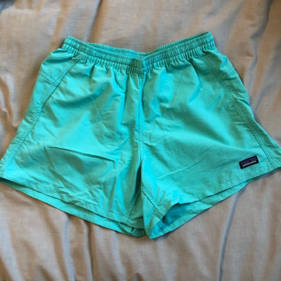 Patagonia Pants - Women’s Patagonia Baggies Shorts Size S